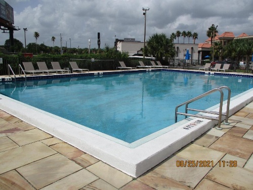 Quality Inn & Suites Kissimmee by The Lake image 3
